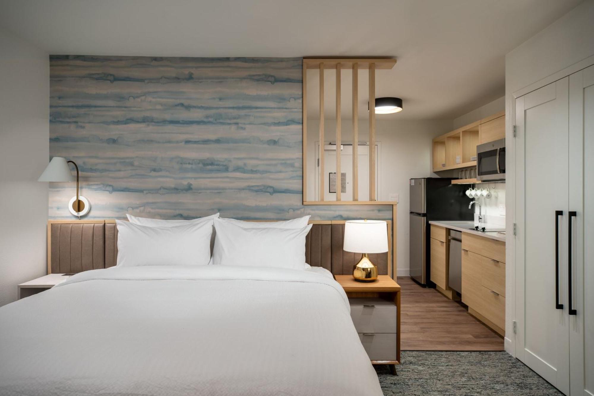 Towneplace Suites By Marriott Hadley Amherst Eksteriør billede