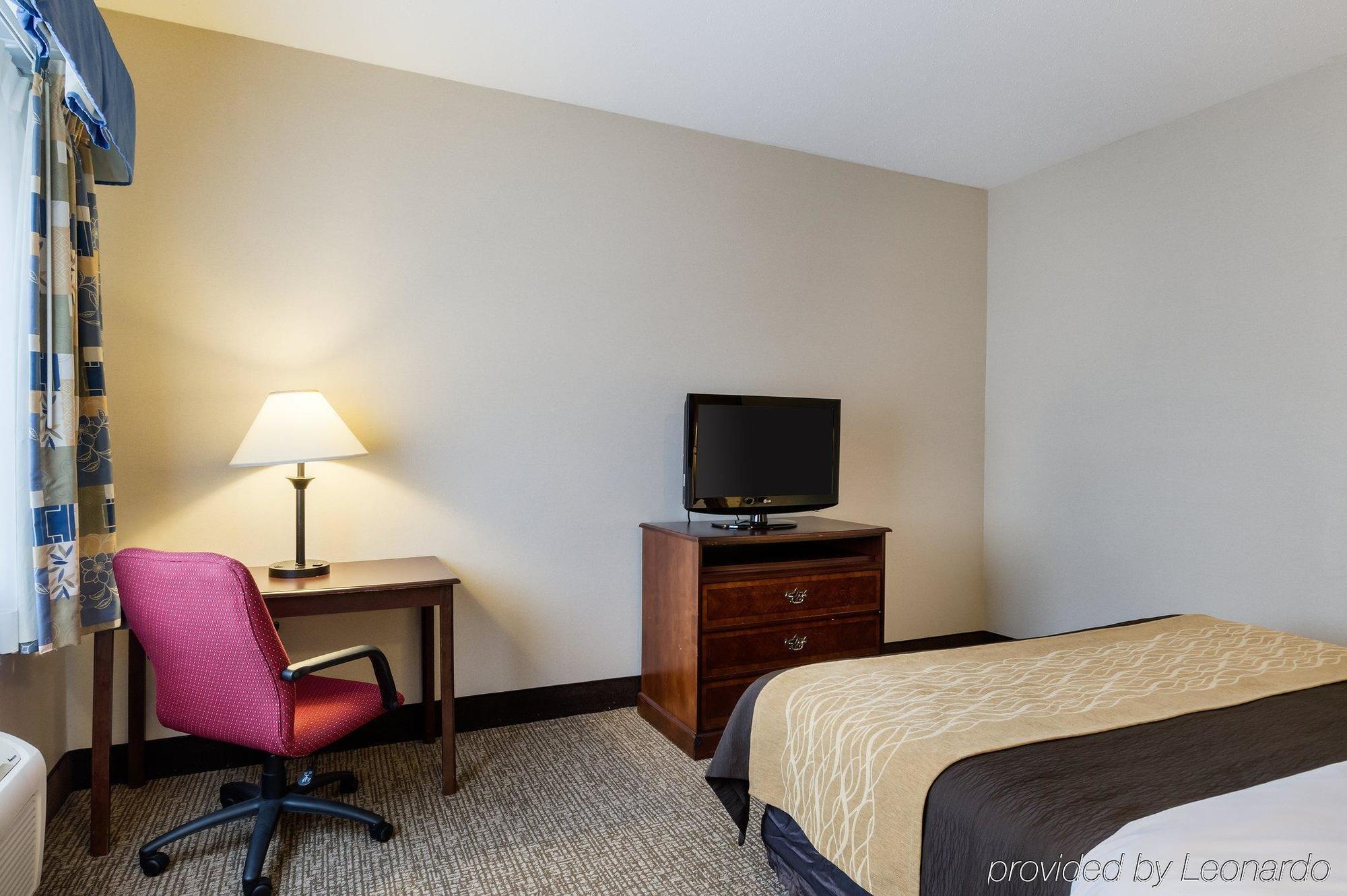 Towneplace Suites By Marriott Hadley Amherst Eksteriør billede