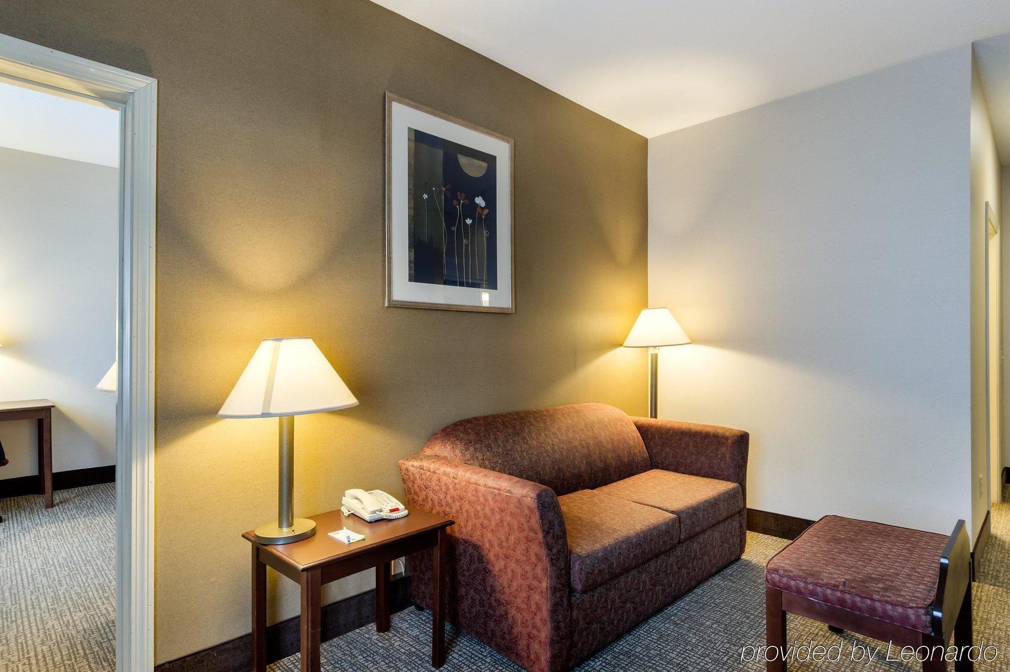 Towneplace Suites By Marriott Hadley Amherst Eksteriør billede