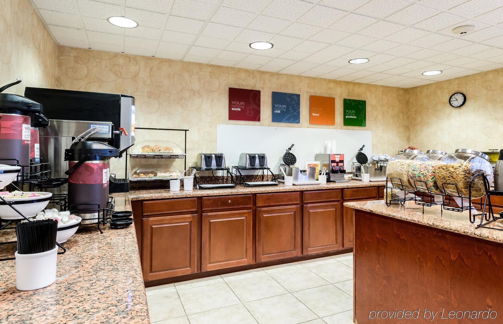Towneplace Suites By Marriott Hadley Amherst Eksteriør billede