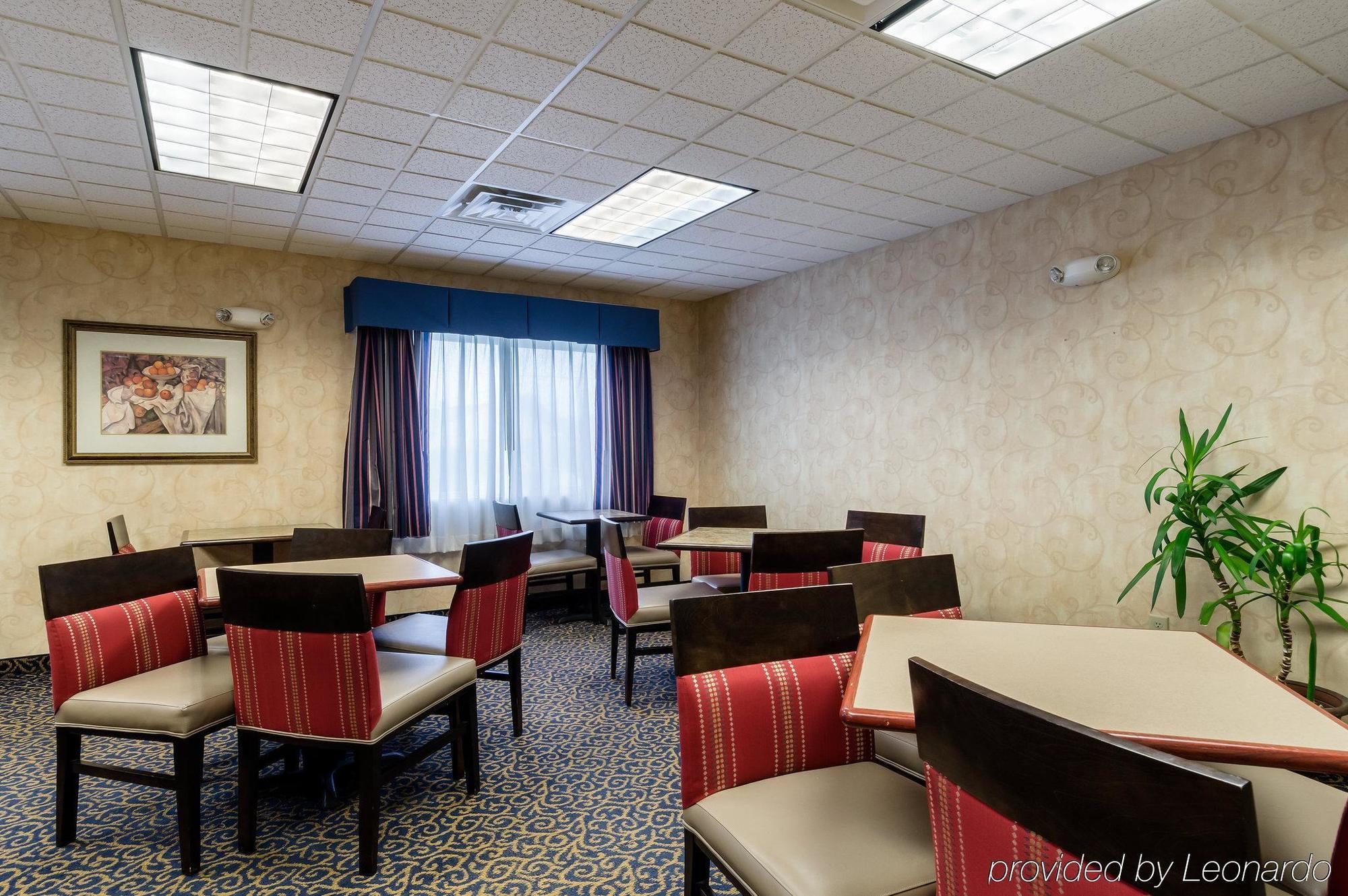 Towneplace Suites By Marriott Hadley Amherst Eksteriør billede
