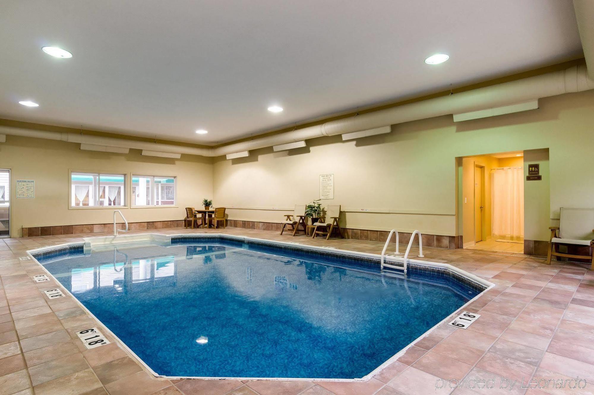 Towneplace Suites By Marriott Hadley Amherst Eksteriør billede